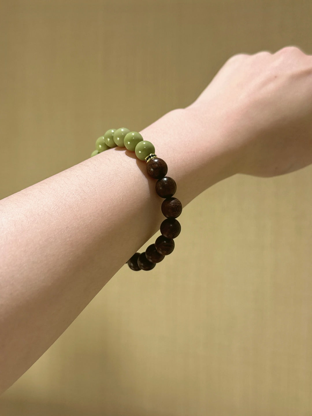 ▫️▪️ Alxa agate sandalwood bracelet